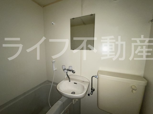 長栄寺ハイツの独立洗面台|独立洗面台です