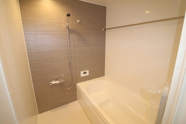 前橋市江木町モデルハウス物件　＃北欧風　＃FIKA　＃16の浴室|広々湯船でリラックス