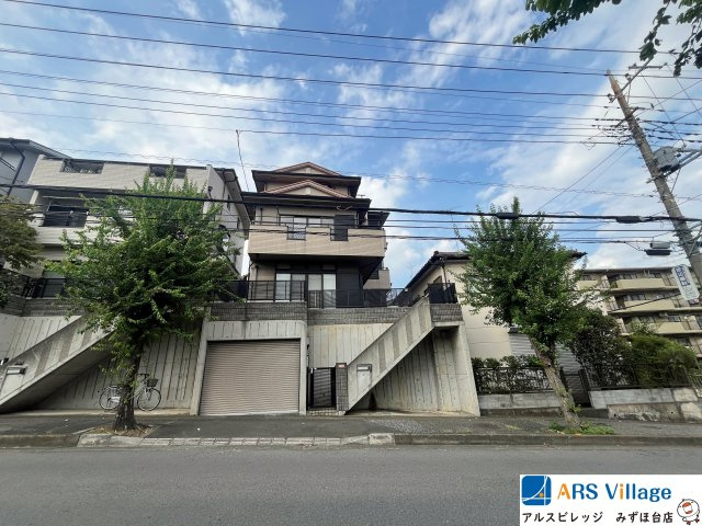 富士見市針ケ谷１丁目の中古一戸建の外観