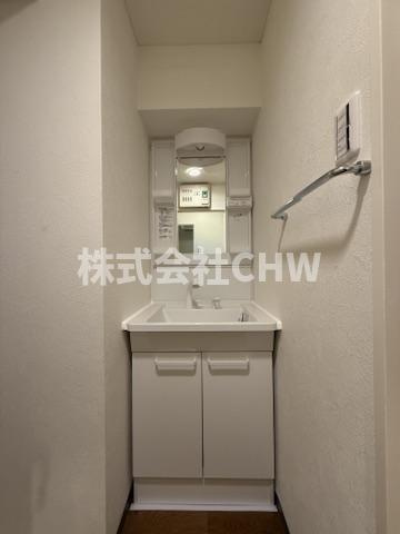 フジマンション末広の独立洗面台|朝の身支度には欠かせない独立洗面化粧台