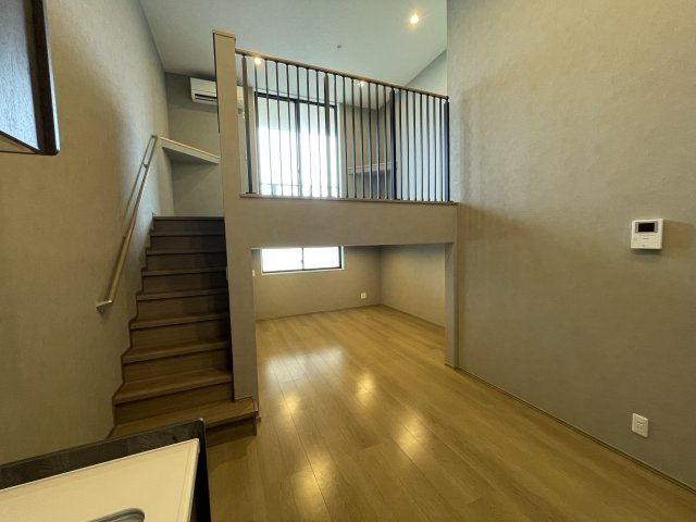ライズエステシアの洋室