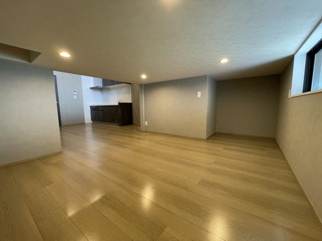 ライズエステシアの洋室