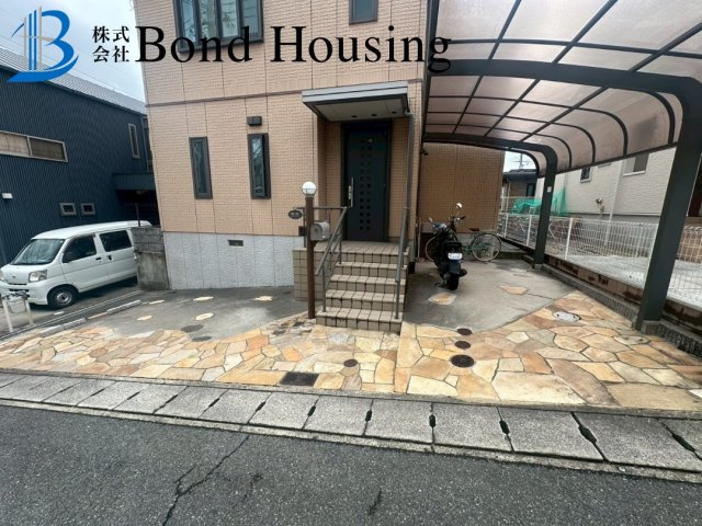 周辺環境充実・お車2台駐車可　西区白水1丁目　築22年の駐車場