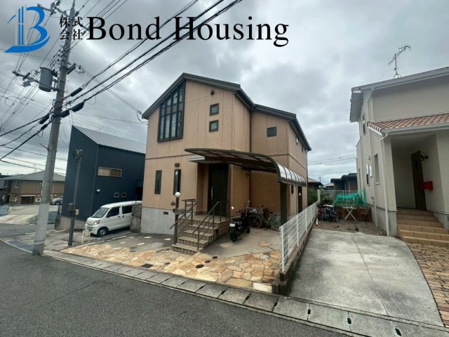 周辺環境充実・お車2台駐車可　西区白水1丁目　築22年の前面道路含む現地写真