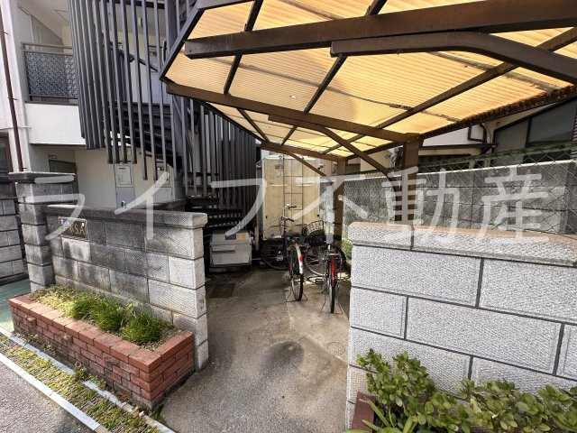 コーポS.Aの駐車場