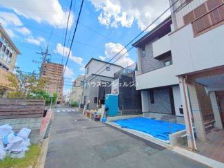 【前面道路含む現地写真】