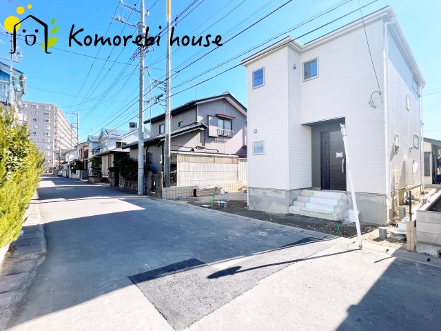 さいたま市指扇領別所　　新築一戸建て　リーブルガーデン　01の前面道路含む現地写真|前面道路含む現地写真です