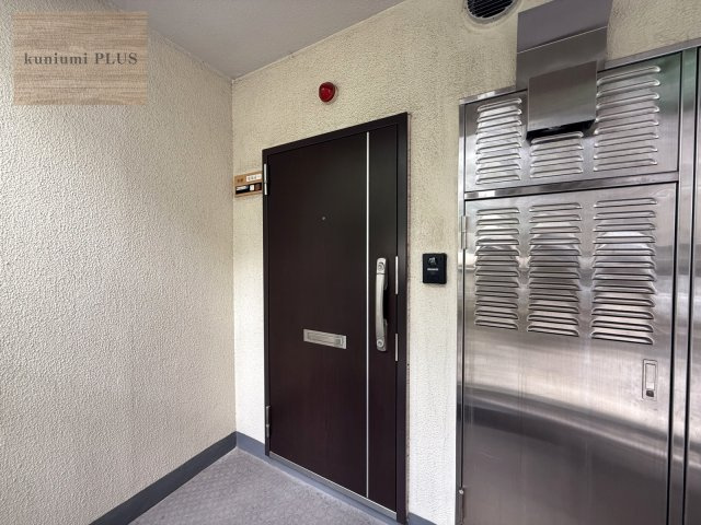 コープ野村森之宮の玄関