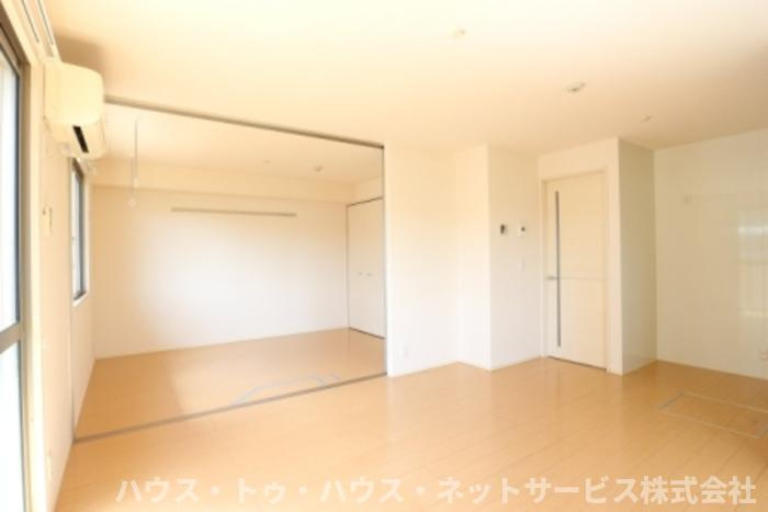 ラフォーレ上ノ台　Ｃの居間・リビング