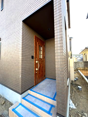 北久米町の新築のおうち　松山市北久米町新築戸建の玄関|ゆったりとした玄関です