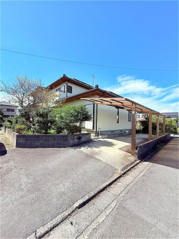 筑後市尾島中古戸建の前面道路含む現地写真