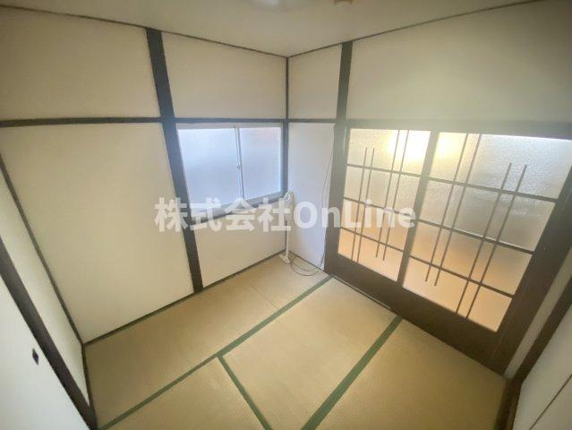 八尾市長池町４丁目の賃貸マンションの和室