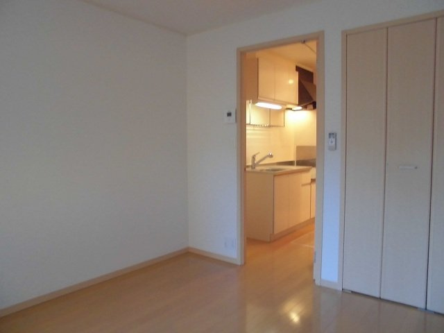 グランパームの内装|明るい色調の室内です