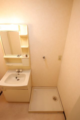 【設備】 | ドミール仲谷2号館 | 室内洗濯機置き場