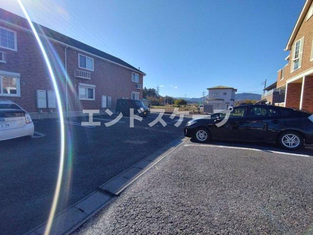 エーデルシュタイン　Ａの駐車場|高崎、前橋のお部屋探しはエンドスケープまで！お客様の理想お聞かせ下さい♪