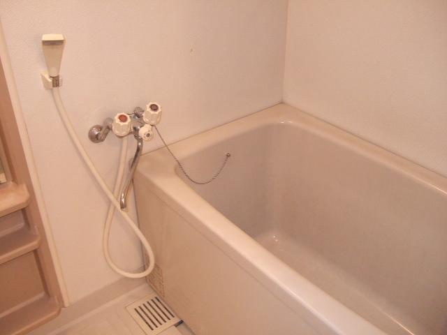 グローリアスハイツの浴室