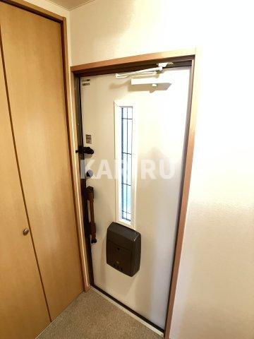 新森グリーンハイツの玄関