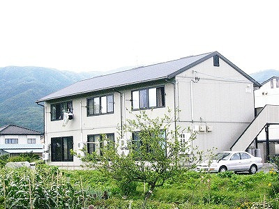 遠野市早瀬町２丁目のアパート