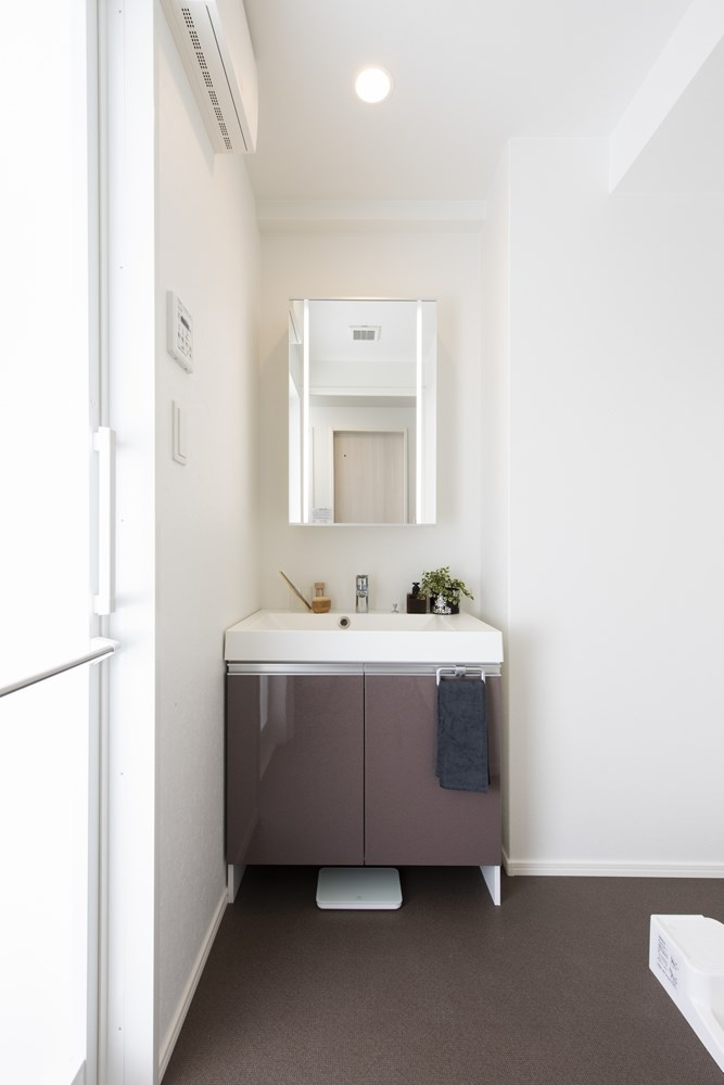 エンクレスト博多EAST PARKの洗面所|広い洗面スペース