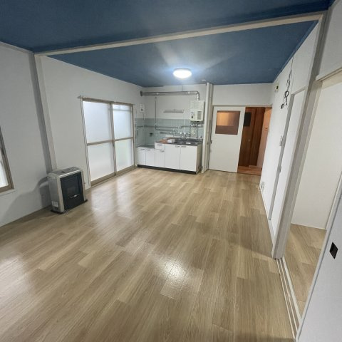 スワンマンションの居間・リビング