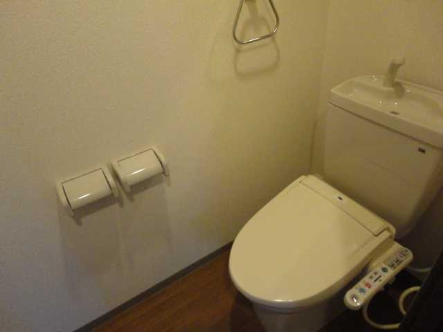 ラビエールⅡのトイレ|シャワー付トイレ