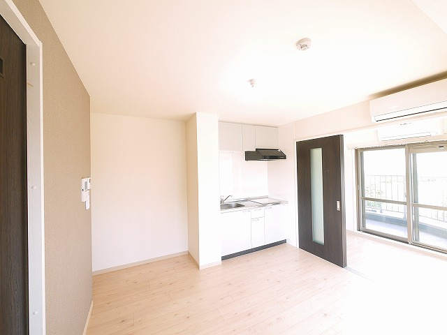 グランスター大宮の居間・リビング