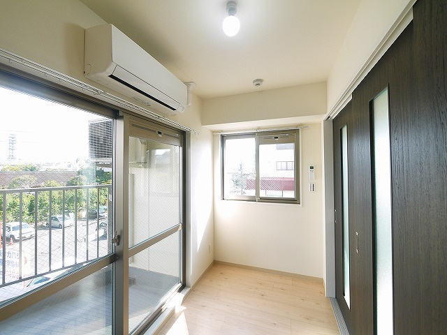 グランスター大宮の洋室