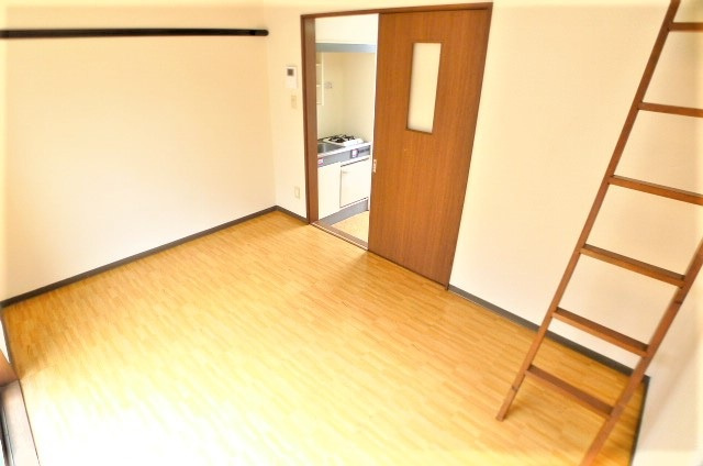 ファーストレジデンスの居間・リビング