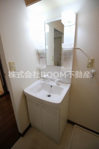 ポルトボヌール(PORTE-BONHEUR)の独立洗面台