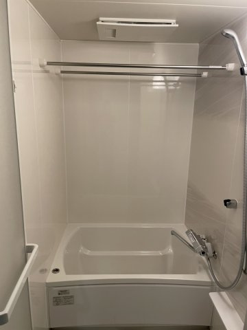 ファーストフィオーレ東灘の浴室|ゆったり過ごせるお風呂です