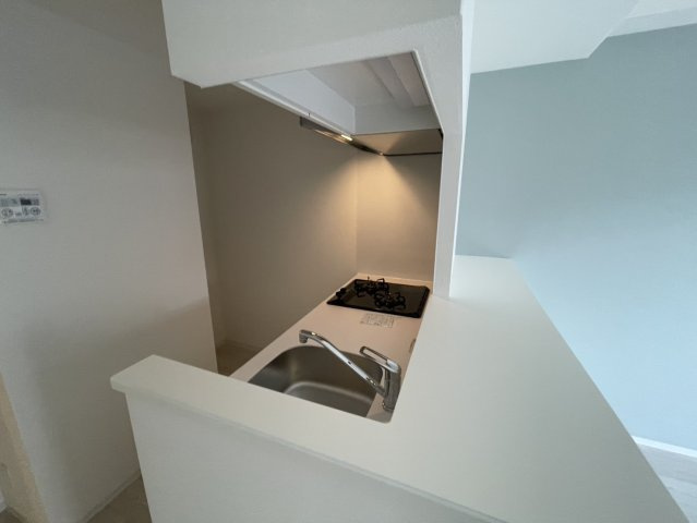 ファーストフィオーレ東灘の内装|明るい室内です