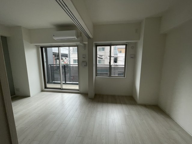 ファーストフィオーレ東灘の居間・リビング|ゆったり過ごせるリビングです