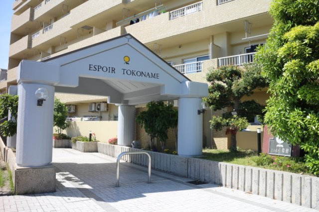 エスポア常滑 3階のエントランス