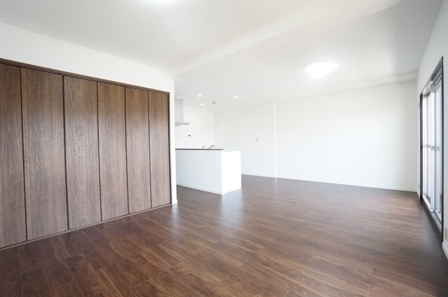 エスポア常滑 3階の居間・リビング