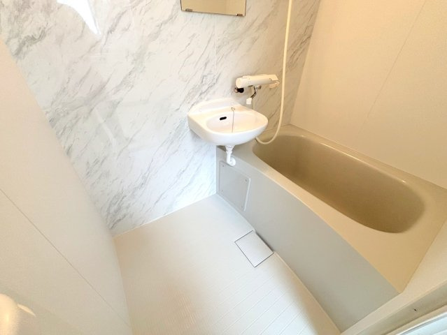 石原ビルの洗面所