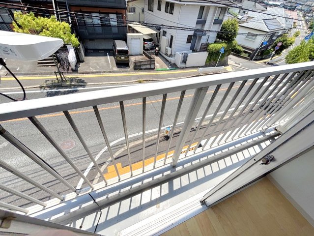 石原ビルのバルコニー