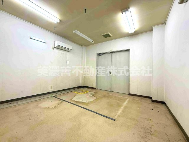 ６５８７６　岐阜市太郎丸北郷 事業用のその他