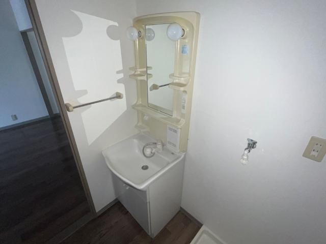 コーポあすかⅠの洗面所|洗髪洗面化粧台