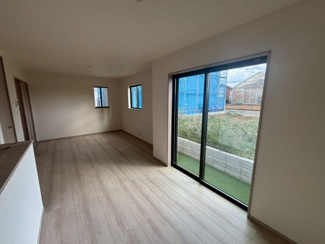 【居間・リビング】 | 川越市中台3丁目　新築分譲　「川越駅」徒歩30分　【福原小学区】