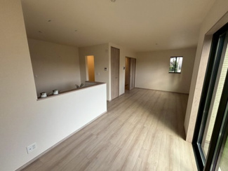 【居間・リビング】 | 川越市中台3丁目　新築分譲　「川越駅」徒歩30分　【福原小学区】