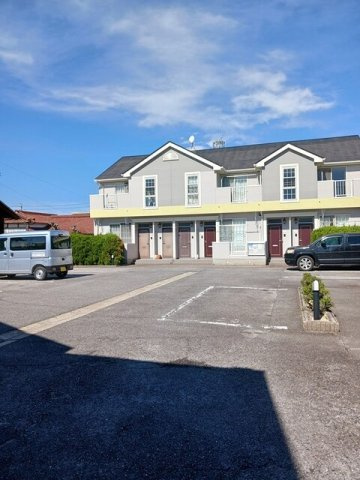 エレガン相生Ｂの駐車場