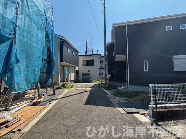 茅ヶ崎市香川5丁目　売地　全11区画の前面道路含む現地写真|現地外観