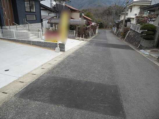 【前面道路含む現地写真】