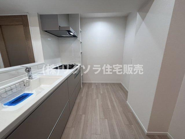 寝屋川コーポラスのキッチン|LDK16.2帖
■物件内覧・資金計画相談・住宅ローン相談、リフォーム相談、お問合せ受付中■
※当日・翌日のご内覧、ご相談はお電話でのお問合せがスムーズです！
