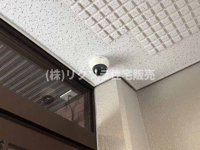 寝屋川コーポラスの防犯設備|防犯カメラ有
■物件内覧・資金計画相談・住宅ローン相談、リフォーム相談、お問合せ受付中■
※当日・翌日のご内覧、ご相談はお電話でのお問合せがスムーズです！