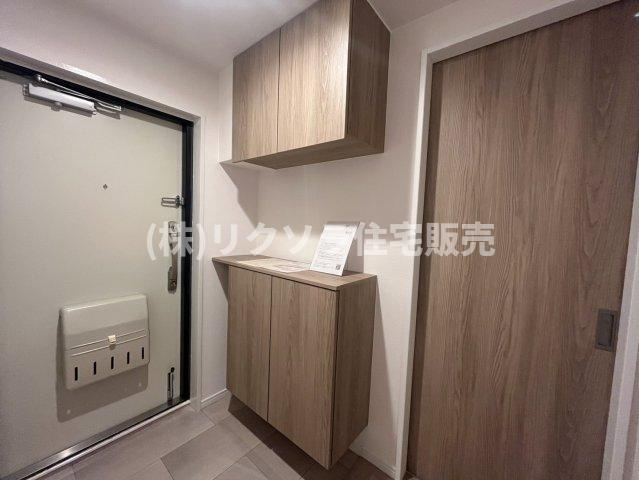 寝屋川コーポラスの収納|玄関収納　シューズボックス
■物件内覧・資金計画相談・住宅ローン相談、リフォーム相談、お問合せ受付中■
※当日・翌日のご内覧、ご相談はお電話でのお問合せがスムーズです！