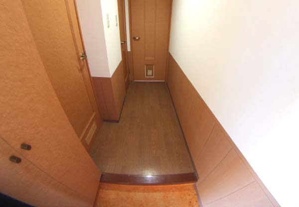 エフォールヒロIIの玄関|収納もある玄関です