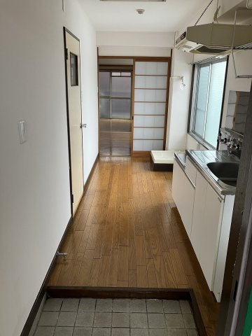 山田ビルの内装