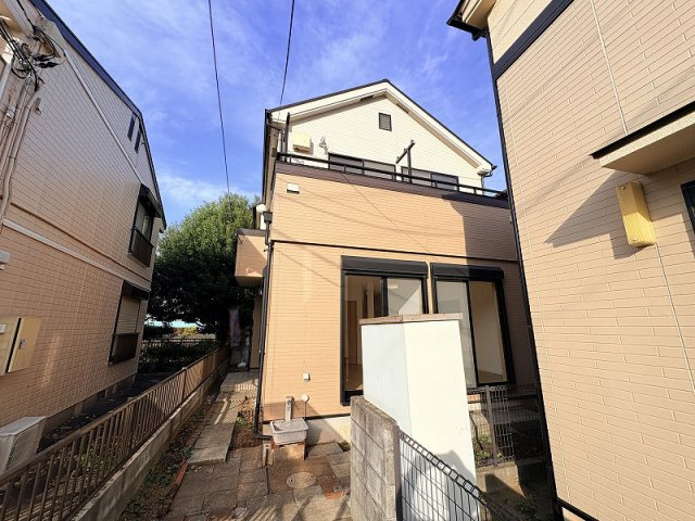 【外観】 | 西東京市南町1丁目　中古一戸建住宅　(保谷店) | バス便が充実し各方面へ好アクセス！