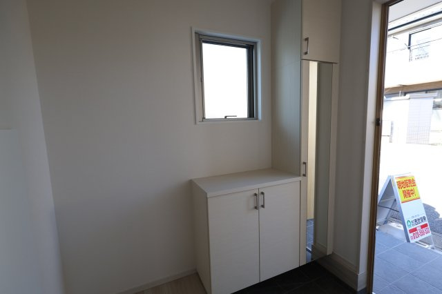 《仲介手数料無料》西区三橋６丁目85-4(全1戸)新築一戸建てFiTの玄関